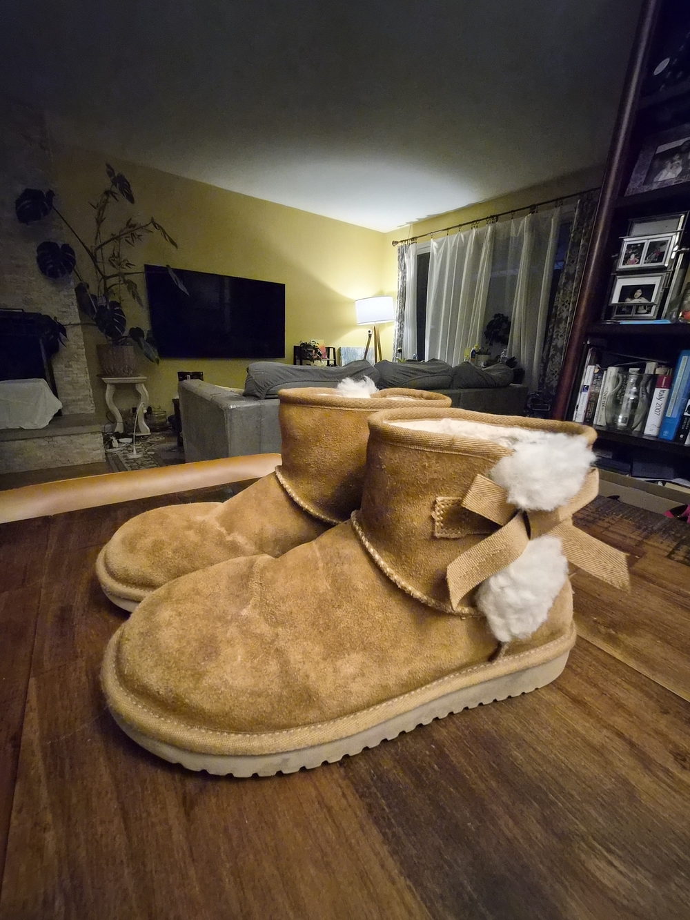 Koolabura Women’s Tan Shearling Bow Ankle Boots